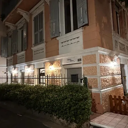 Chicca بيت ضيافة 4*